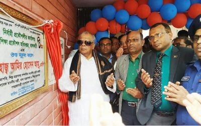 কচুয়ায় ধানের শীষ প্রার্থীর গাড়িবহরে হামলা