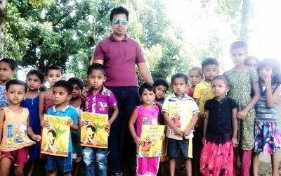 বন্যা কবলিত মানুষের পাশে চেয়ারম্যান